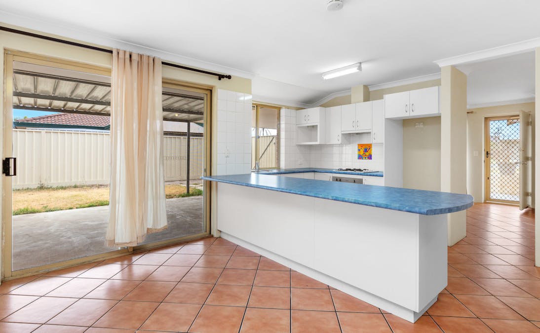 17 Gascoyne Way, Cooloongup, WA, 6168 - Image 4