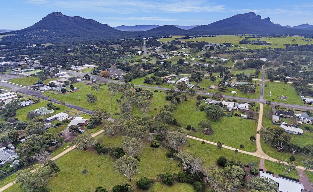 20 Ritchie Street, Dunkeld, VIC, 3294 - Image 8