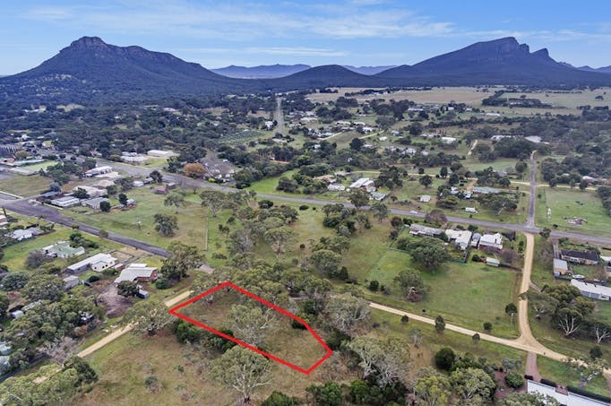 20 Ritchie Street, Dunkeld, VIC, 3294 - Image 1