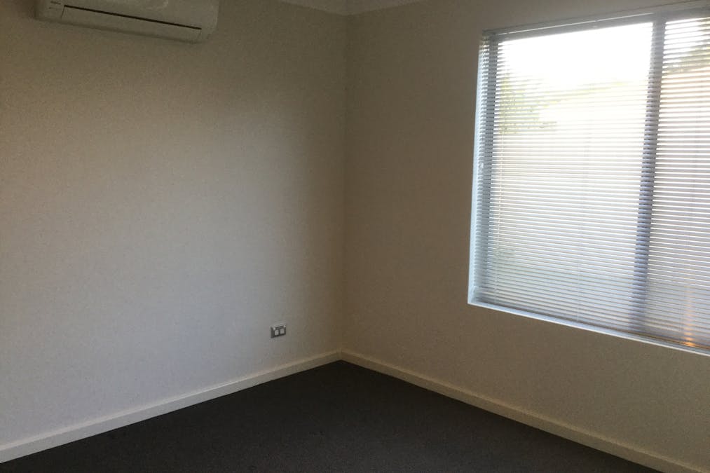 10B Kenton Way, Rockingham, WA, 6168 - Image 8