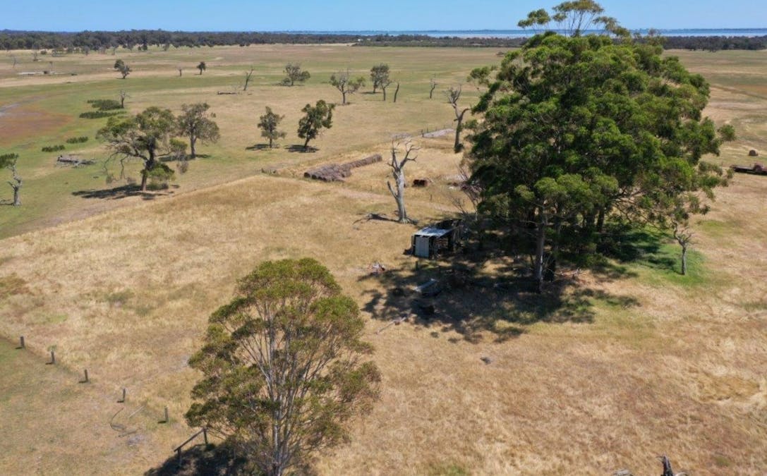 1154 Greenlands Road, Nirimba, WA, 6208 - Image 14