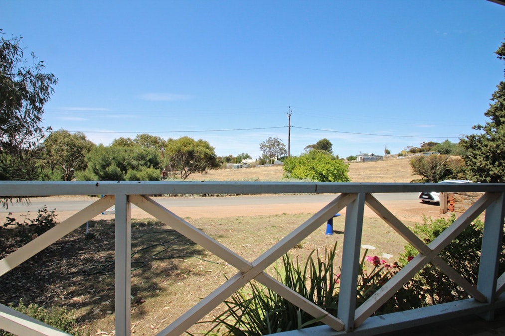 8 West Street, Burra, SA, 5417 - Image 22