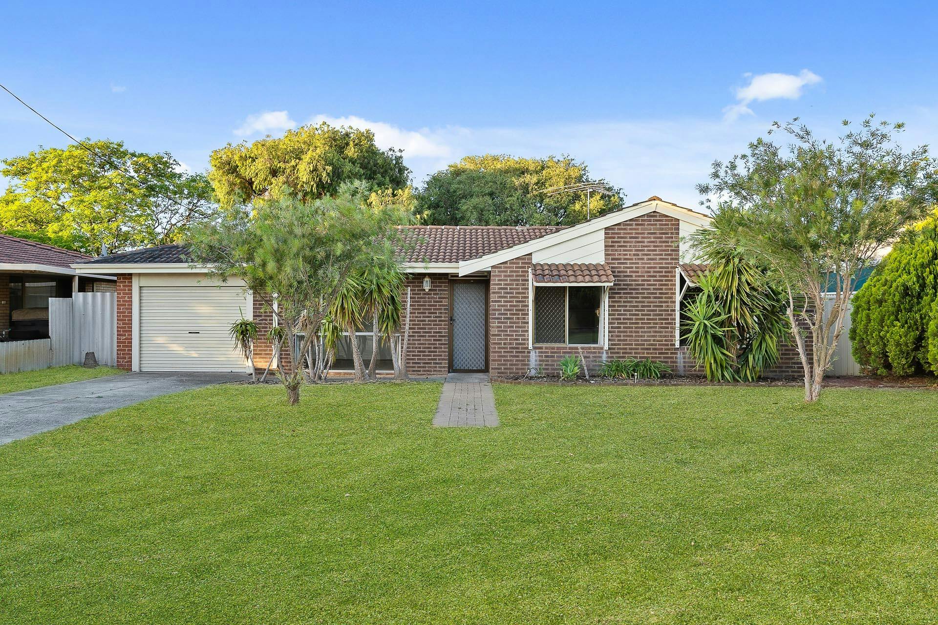 33 Kurrajong Road, Safety Bay, WA, 6169 Sold Elders Real Estate