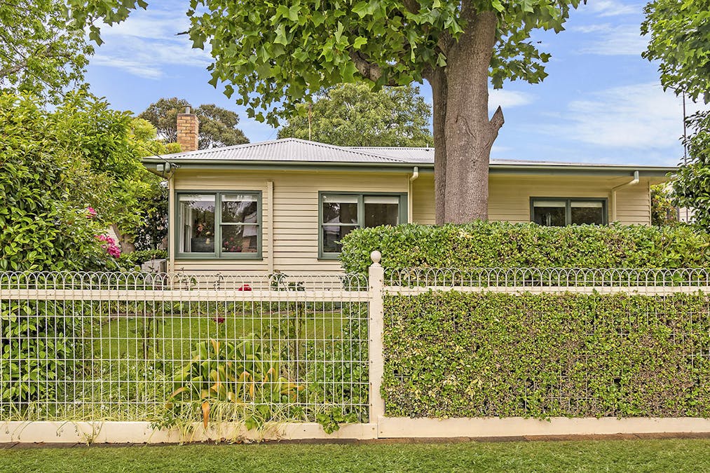 6 Hiller Lane, Hamilton, VIC, 3300 - Image 14