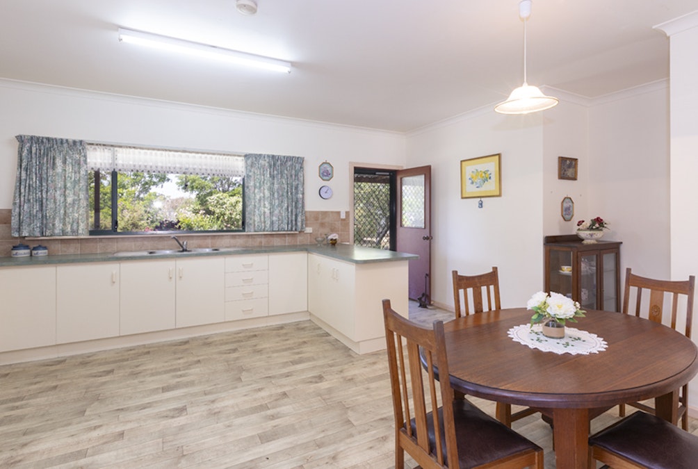 20 Fry Street Central, Williams, WA, 6391 - Image 8