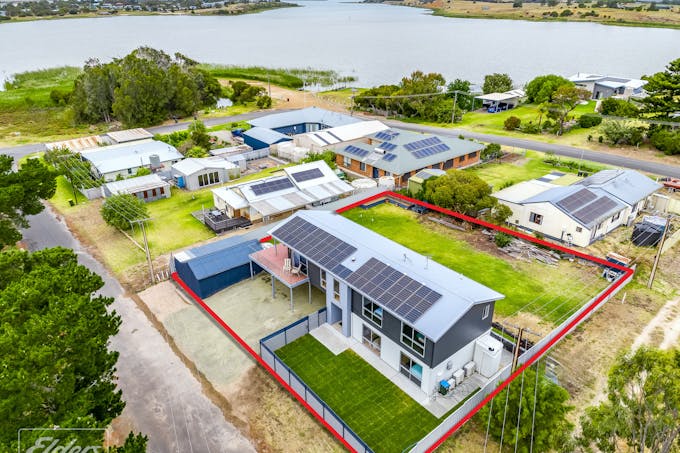 11 Warburton Street, Clayton Bay, SA, 5256 - Image 1