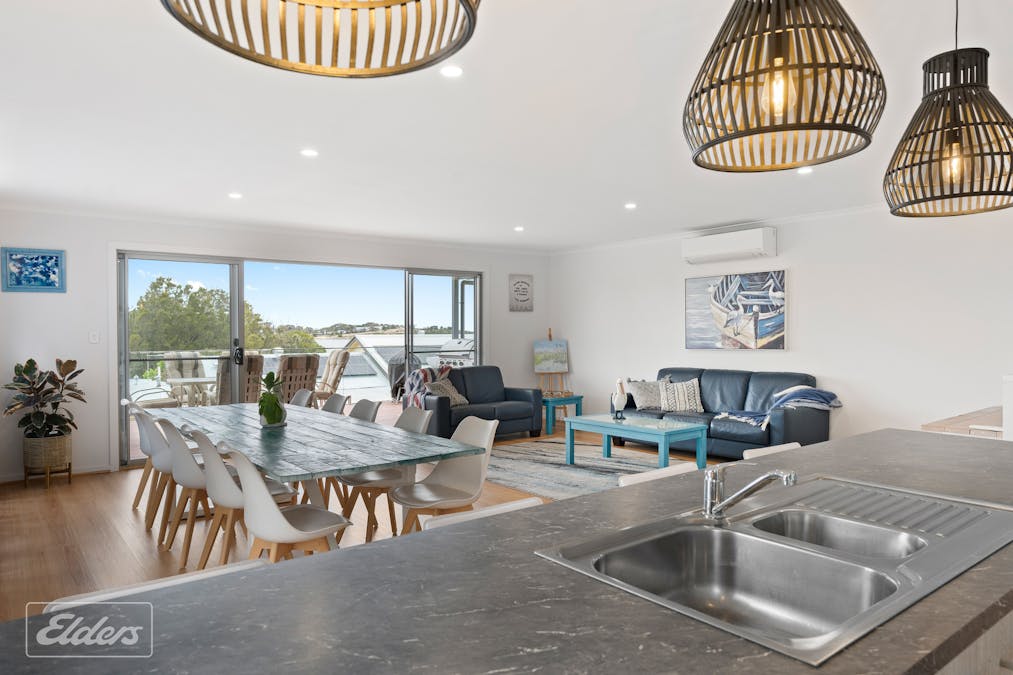 11 Warburton Street, Clayton Bay, SA, 5256 - Image 14