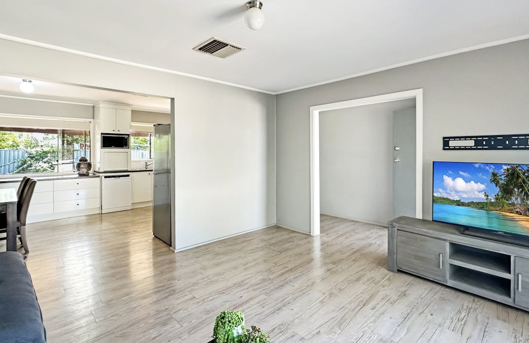 58 Monaghan Street, Cobar, NSW, 2835 - Image 3