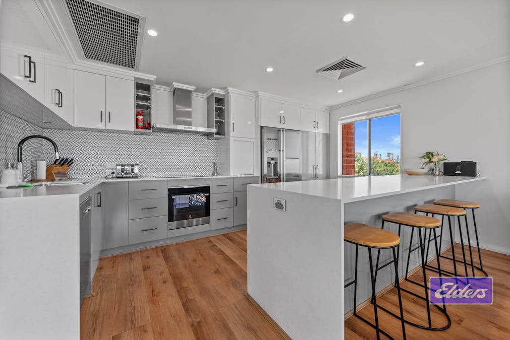 9/3 Sanford Street, Geraldton, WA, 6530 - Image 1