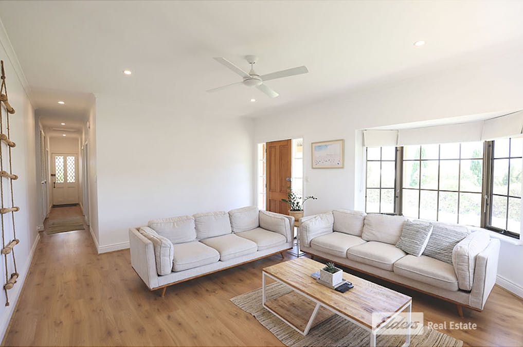 34B LORD SYLEHAM Street, Robe, SA, 5276 - Image 3