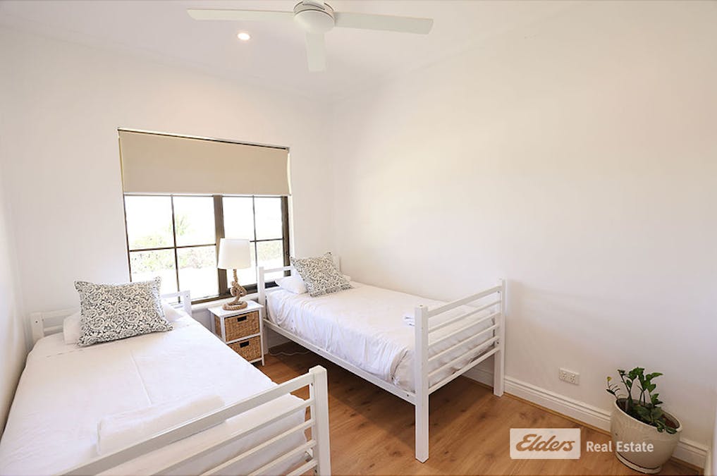 34B LORD SYLEHAM Street, Robe, SA, 5276 - Image 12