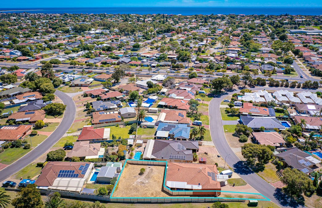 17A Moreton Crescent, Warnbro, WA, 6169 - Image 1