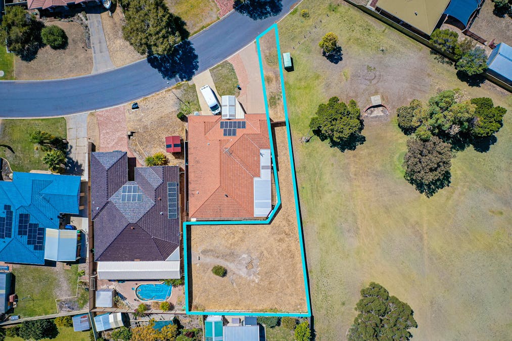 17A Moreton Crescent, Warnbro, WA, 6169 - Image 2