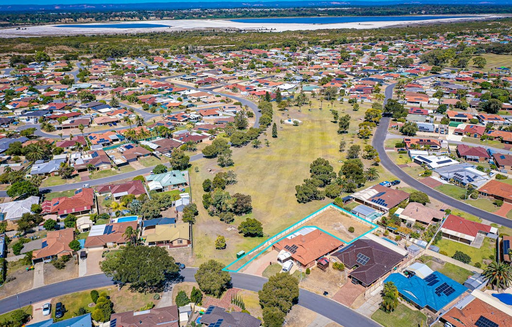17A Moreton Crescent, Warnbro, WA, 6169 - Image 4