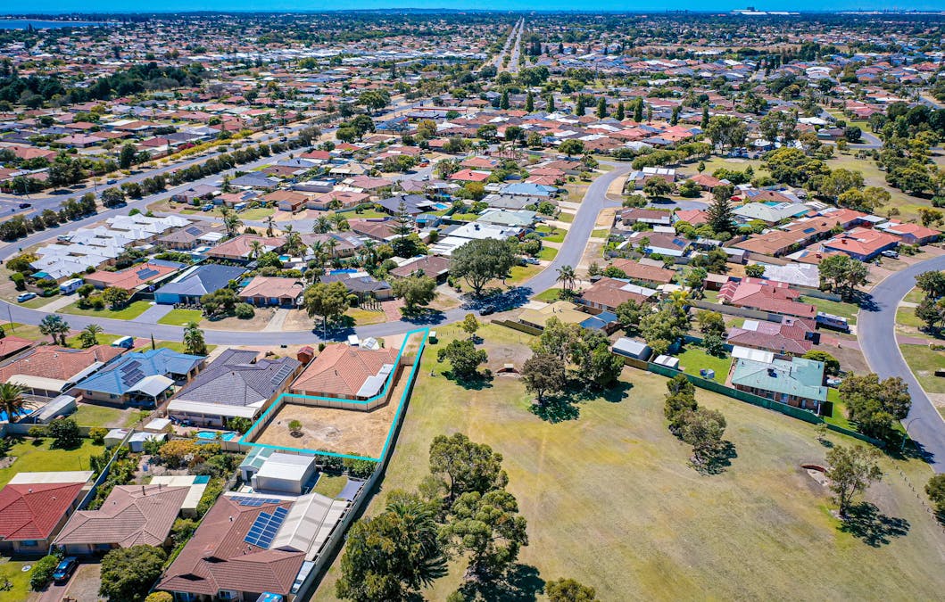 17A Moreton Crescent, Warnbro, WA, 6169 - Image 6