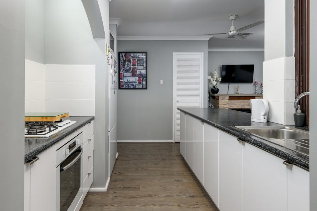 38 Council Avenue, Rockingham, WA, 6168 - Image 6