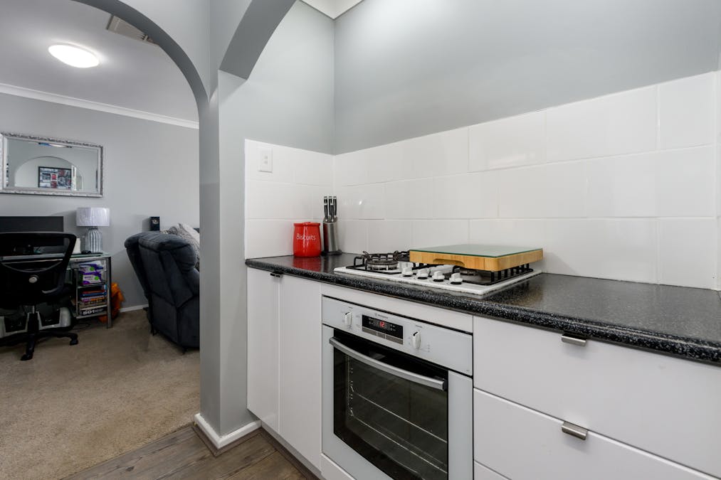 38 Council Avenue, Rockingham, WA, 6168 - Image 7