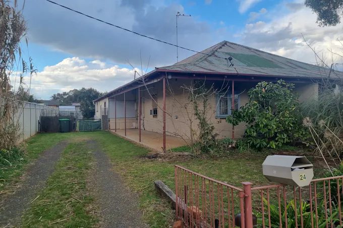 24 Cecile Street, Parkes, NSW, 2870 - Image 1