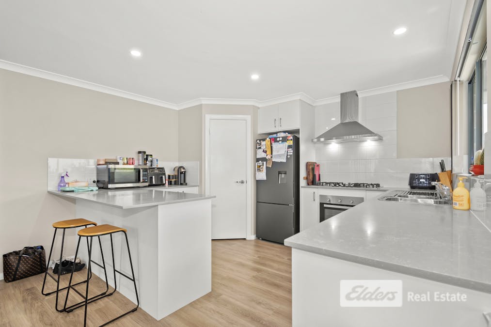 110 Radiata Drive, Mckail, WA, 6330 - Image 14