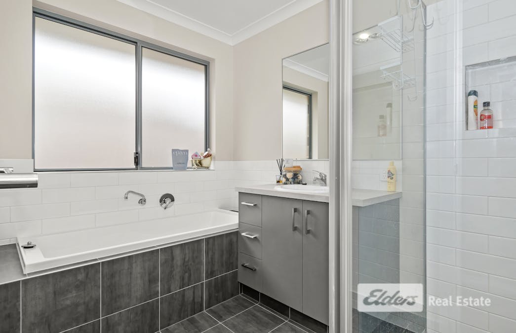 110 Radiata Drive, Mckail, WA, 6330 - Image 28
