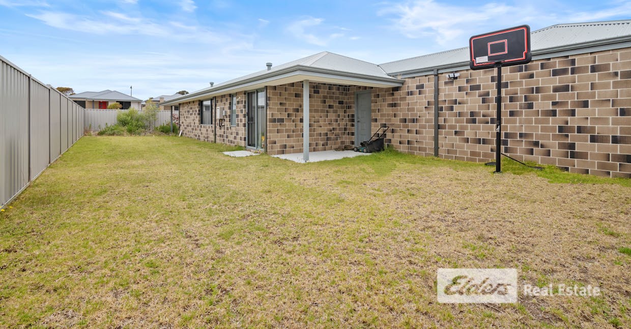 110 Radiata Drive, Mckail, WA, 6330 - Image 19