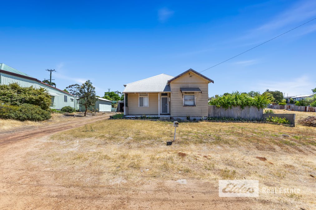 30 Bunbury Street, Collie, WA, 6225 - Image 1