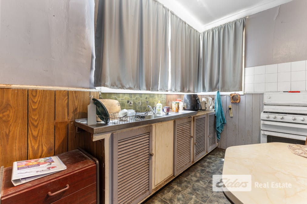 30 Bunbury Street, Collie, WA, 6225 - Image 7