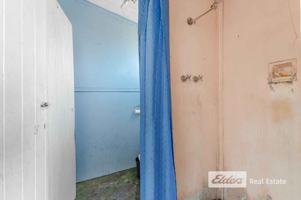 30 Bunbury Street, Collie, WA, 6225 - Image 13