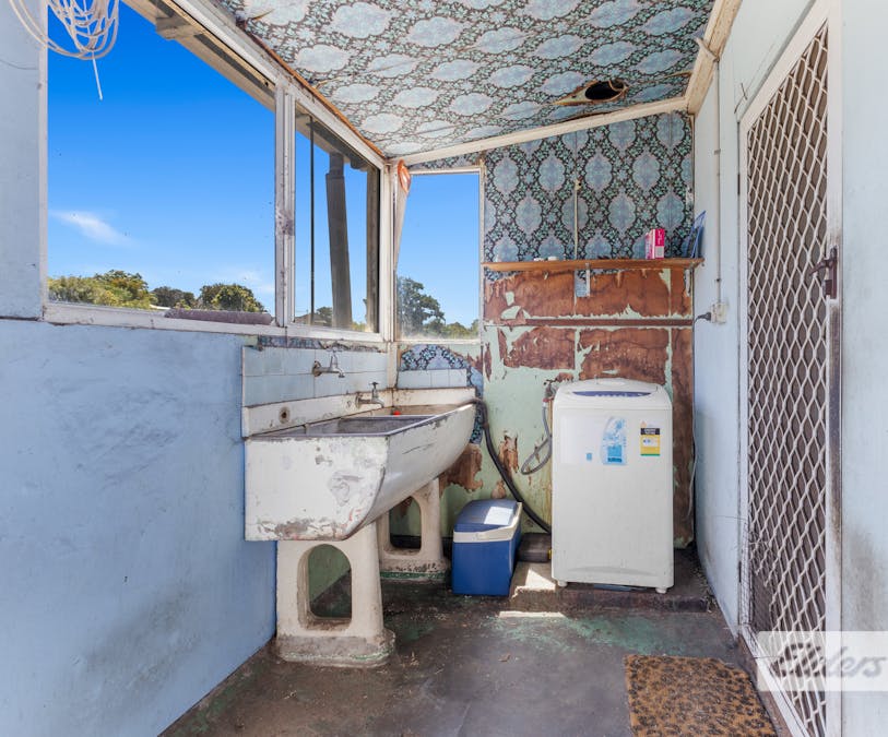 30 Bunbury Street, Collie, WA, 6225 - Image 15