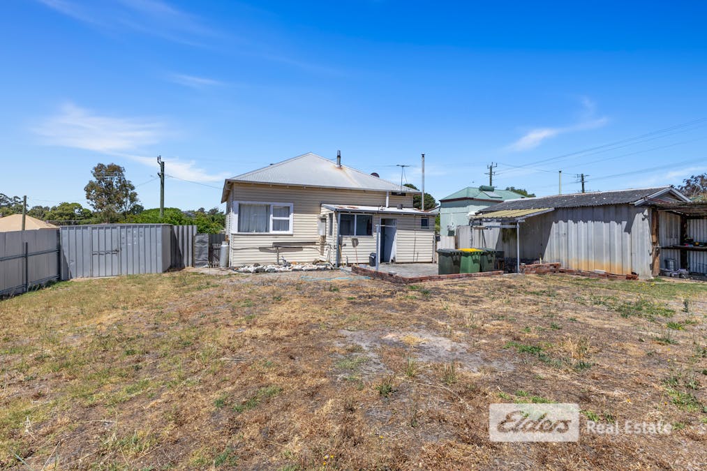 30 Bunbury Street, Collie, WA, 6225 - Image 16