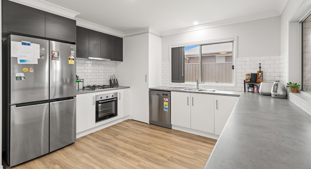 16 Sandford Crescent, Torrington, QLD, 4350 - Image 6