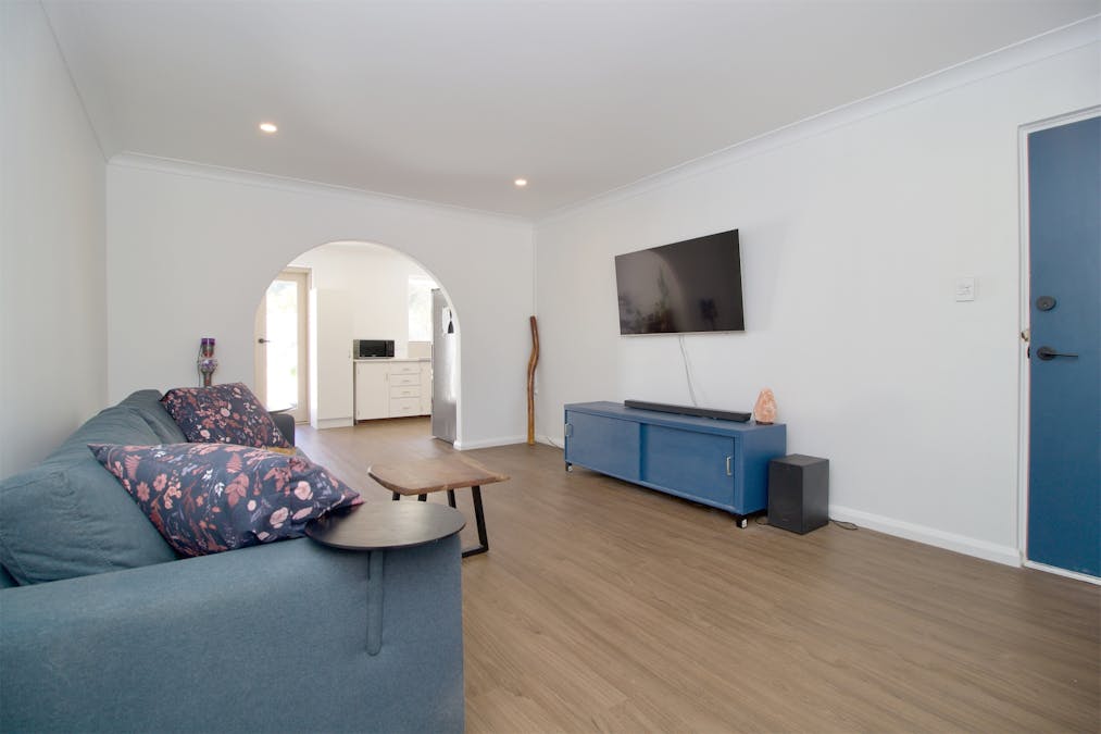 16 Studzor Street, Warnbro, WA, 6169 - Image 7