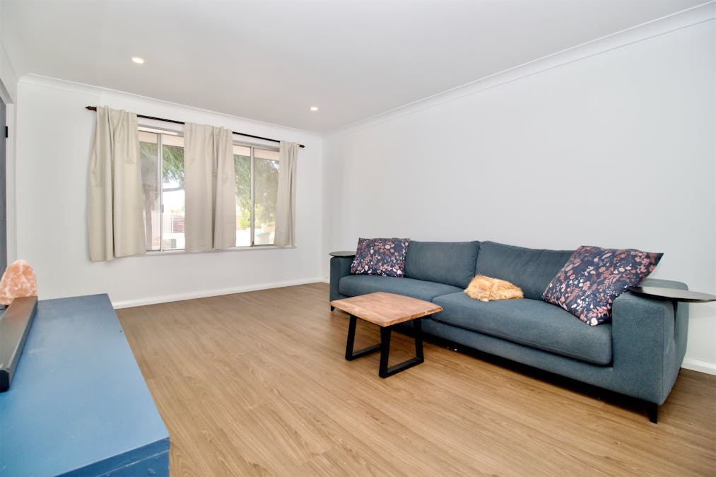 16 Studzor Street, Warnbro, WA, 6169 - Image 6