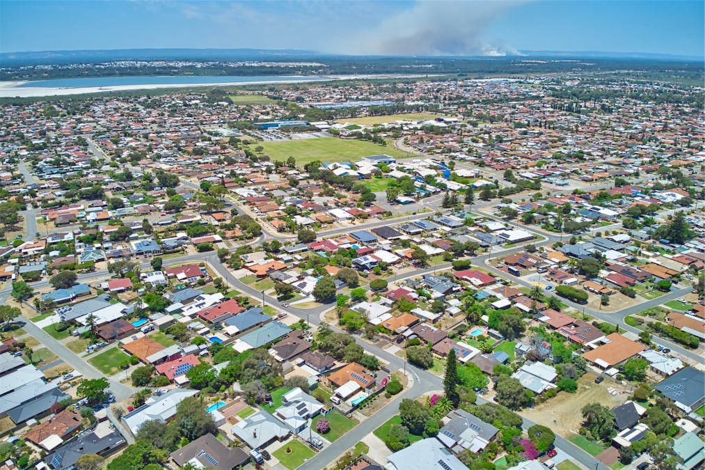 16 Studzor Street, Warnbro, WA, 6169 - Image 21