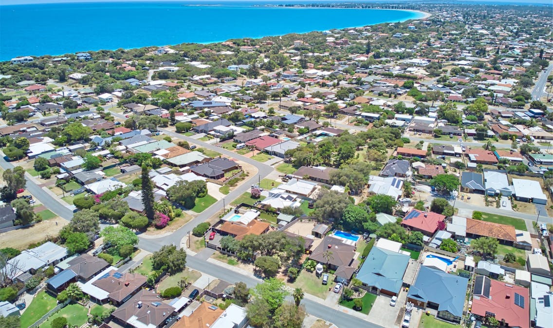 16 Studzor Street, Warnbro, WA, 6169 - Image 22