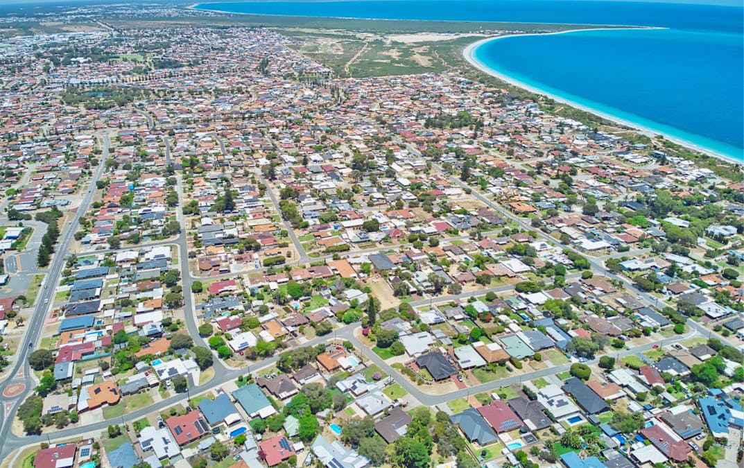 16 Studzor Street, Warnbro, WA, 6169 - Image 26