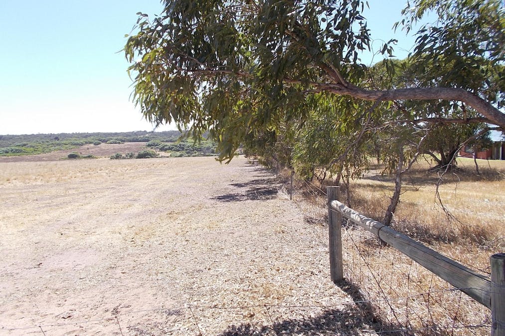 80 Padbury Road, Bookara, WA, 6525 - Image 6