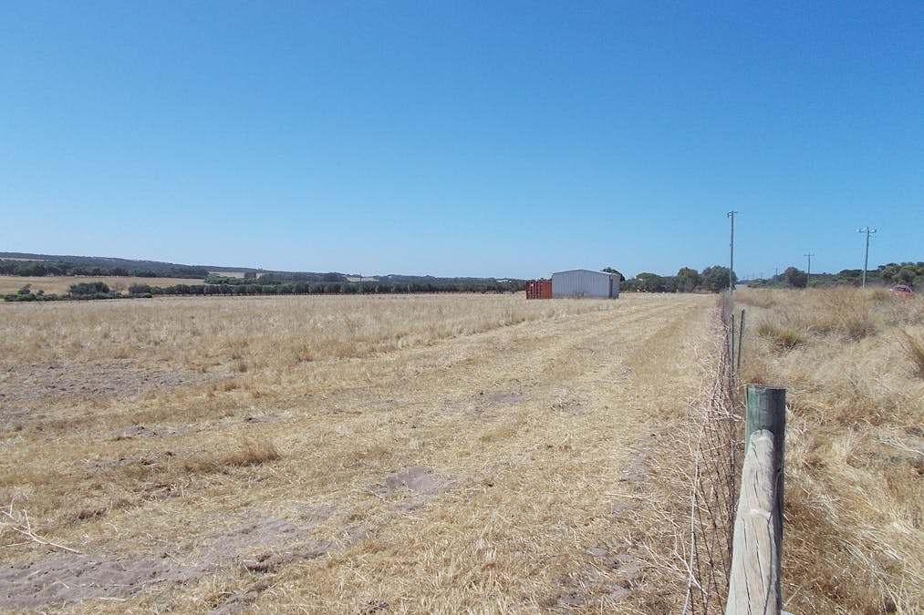 80 Padbury Road, Bookara, WA, 6525 - Image 8