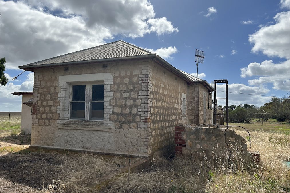 7462 Lincoln Highway, Port Neill, SA, 5604 - Image 12