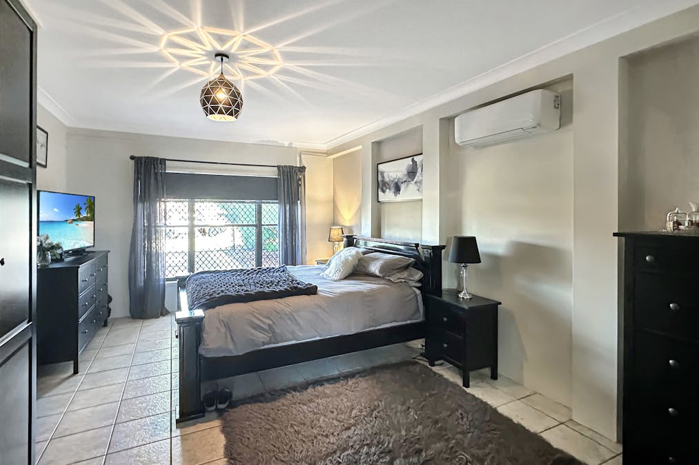34 Monaghan Street, Cobar, NSW, 2835 - Image 9