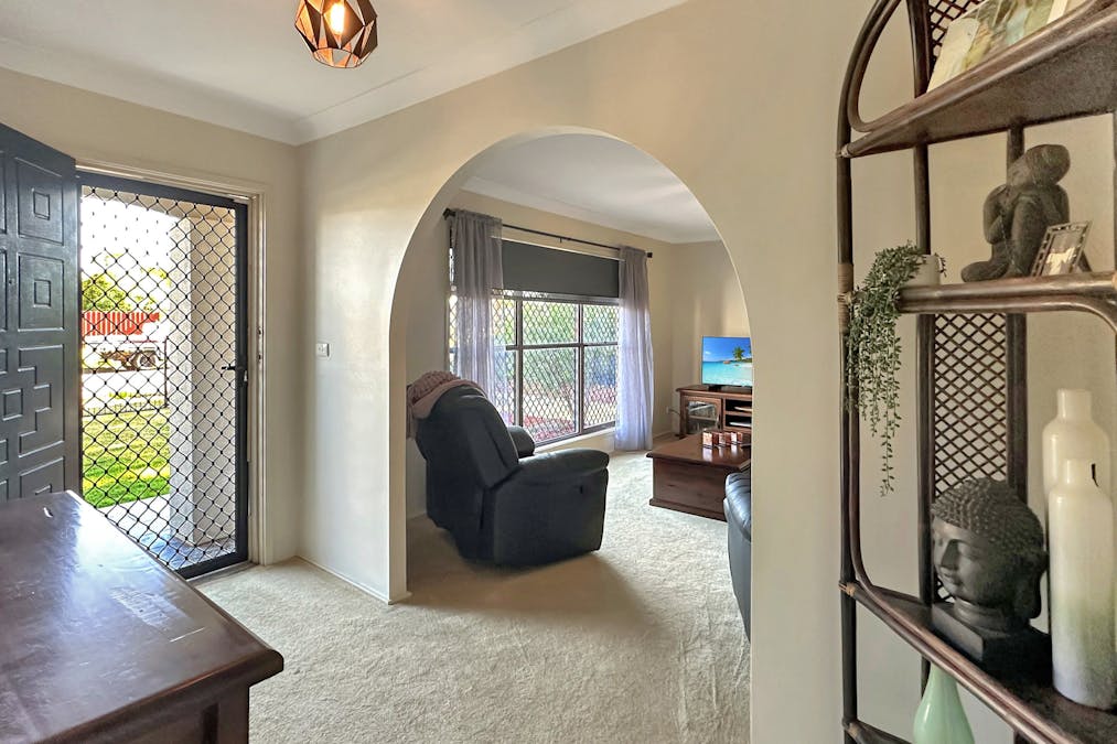 34 Monaghan Street, Cobar, NSW, 2835 - Image 3