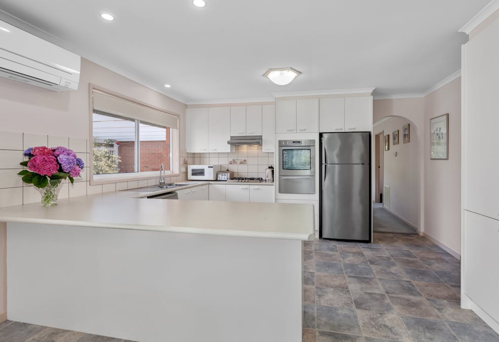 10 Centenary Drive, Kilmore, VIC, 3764 - Image 4