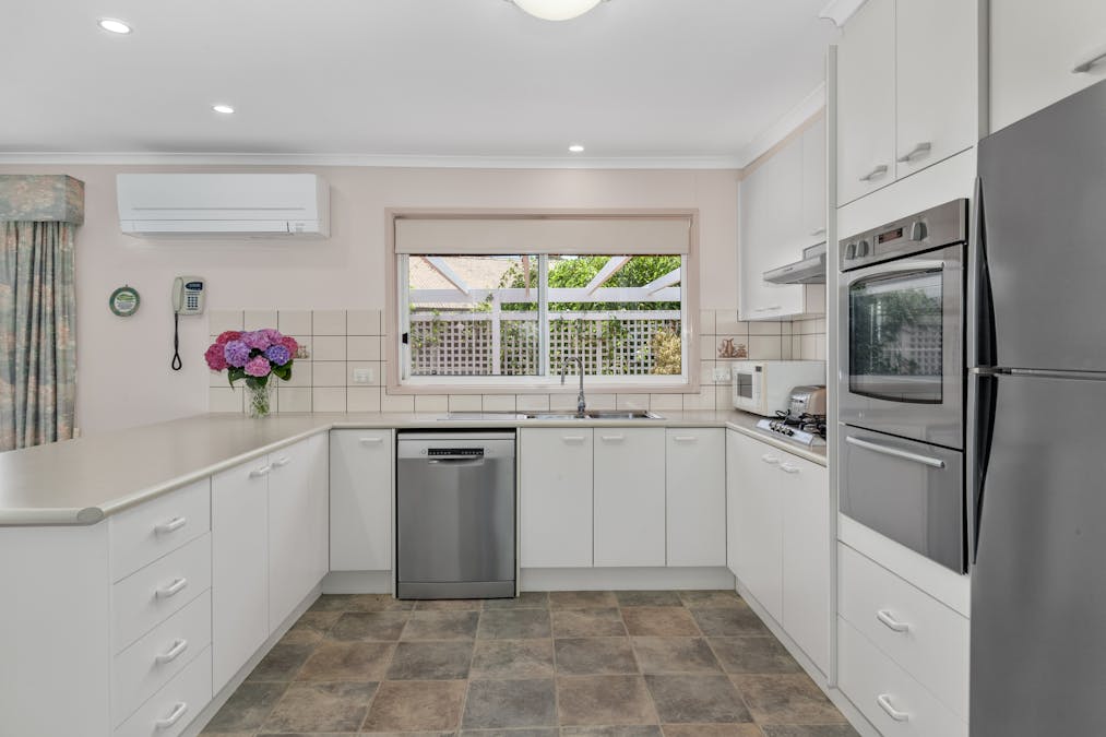 10 Centenary Drive, Kilmore, VIC, 3764 - Image 5