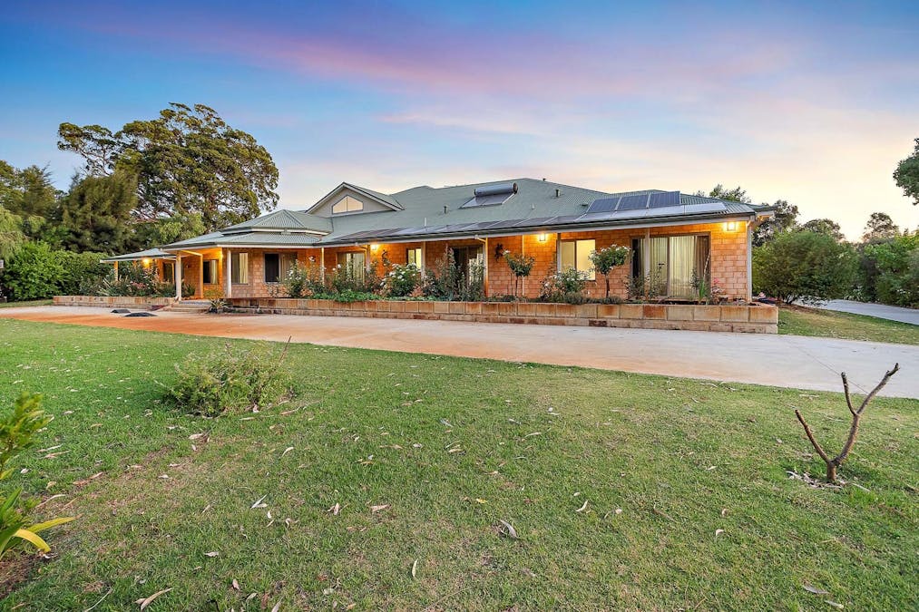 18 Fairbairn Road, Serpentine, WA, 6125 - Image 1