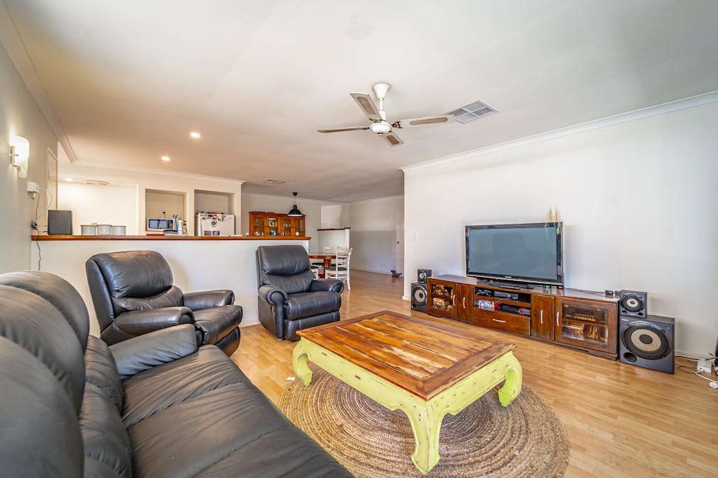 51 Rand Avenue, Waikiki, WA, 6169 - Image 20