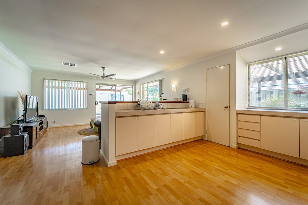 51 Rand Avenue, Waikiki, WA, 6169 - Image 13