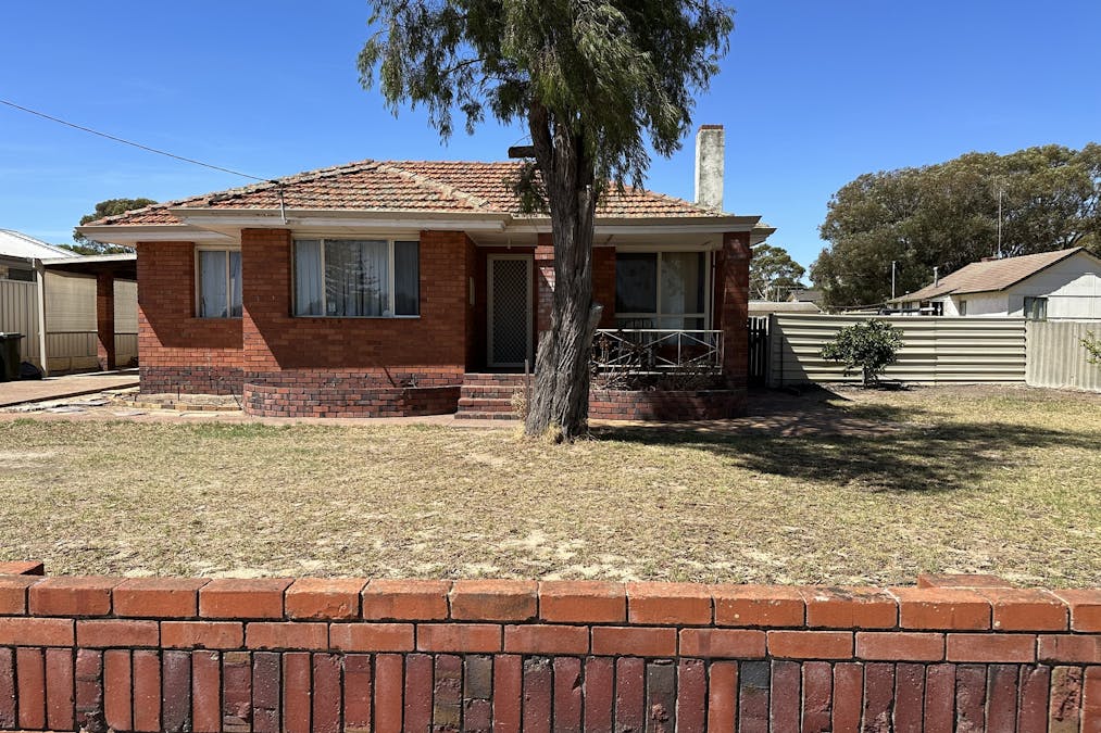 67 Adam Street, Katanning, WA, 6317 - Image 27