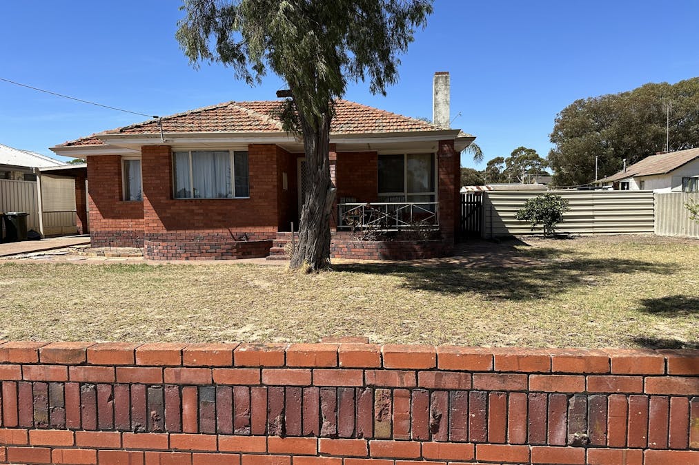 67 Adam Street, Katanning, WA, 6317 - Image 23