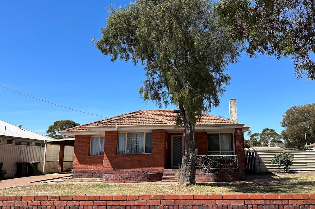 67 Adam Street, Katanning, WA, 6317 - Image 1