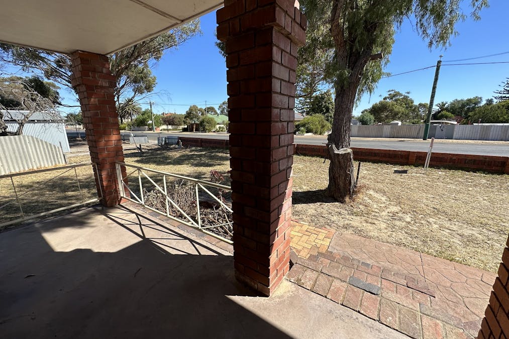 67 Adam Street, Katanning, WA, 6317 - Image 26